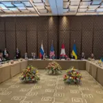 Украинская правда: переговори та атаки в Україні